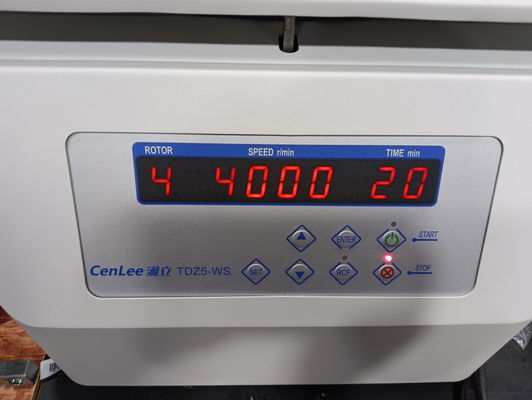 Un buon prezzo. La centrifuga orizzontale di TDZ5-WS Benchtop oscilla fuori il rotore 5000rpm 4*250ml con i secchi in linea