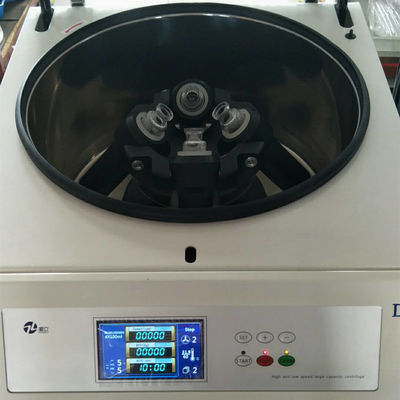 Un buon prezzo. La centrifuga LCD di condizione del pavimento oscilla fuori la macchina a bassa velocità della centrifuga del microcomputer della prova dell'olio del rotore in linea